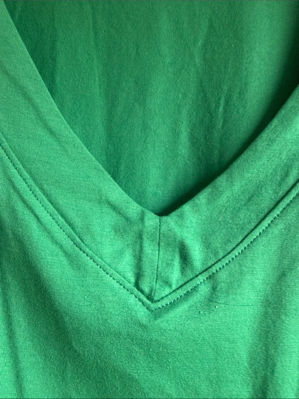 Lane Bryant Green V-Neck Short Sleeve Tee - Picture 3 of 4